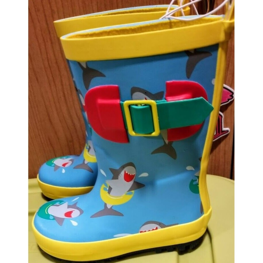 Kids Small 5/6 Child Shark Rain Boots from Sun Squad,  Children  Waterproof,